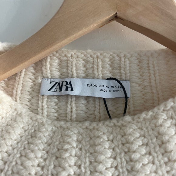 Zara Textured Knit Sweater - Picture 5 of 5
